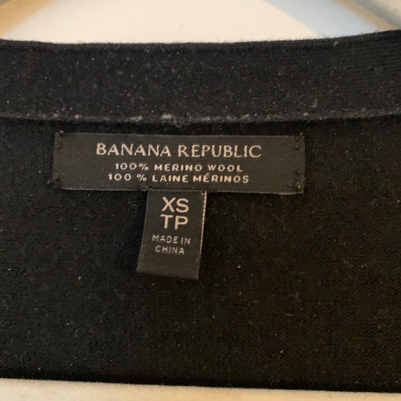 Banana Republic Merino Wool Cardigan - Picture 2 of 4